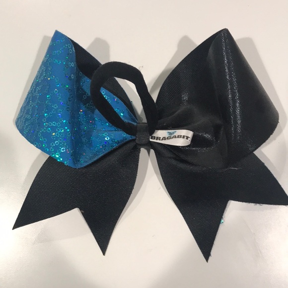 Cheer bow - Picture 2 of 2